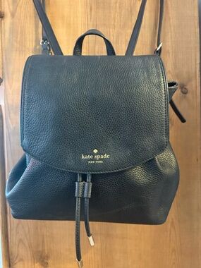 ♠️ kate spade Leila Flap Backpack Black Pebbled Leather ♠️